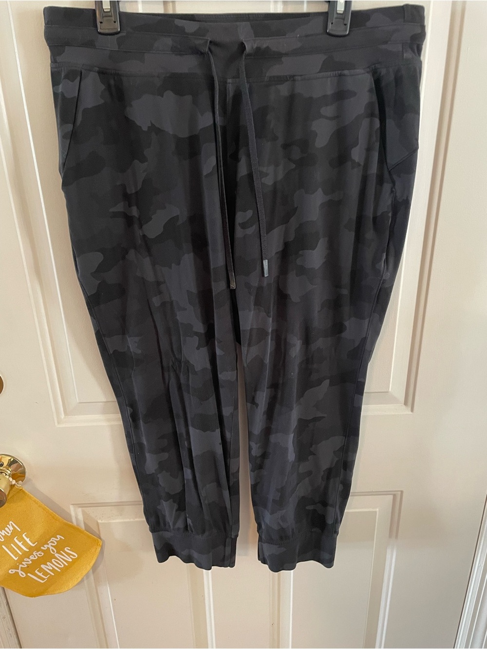 Lululemon camo joggers